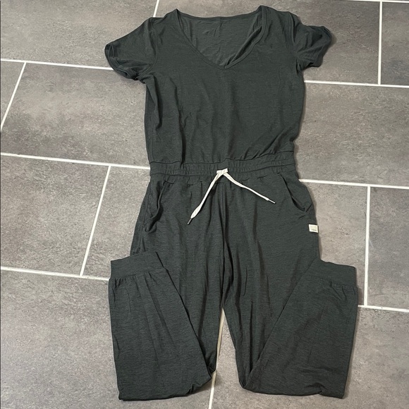 Vuori Pants - Vuori All Day Romper size XS